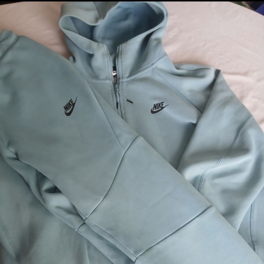 Nike Tech Fleece Tracksuit - 2nd Season Baby Blue(2019) DeadStock